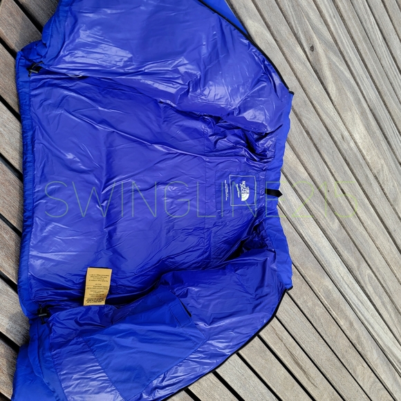 The North Face Blue Puffer Jacket - Picture 6 of 11